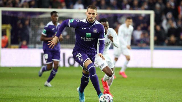 都凭借出色 都凭借出色